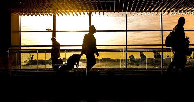 Comment rencontrer d'autres voyageurs quand on voyage seul